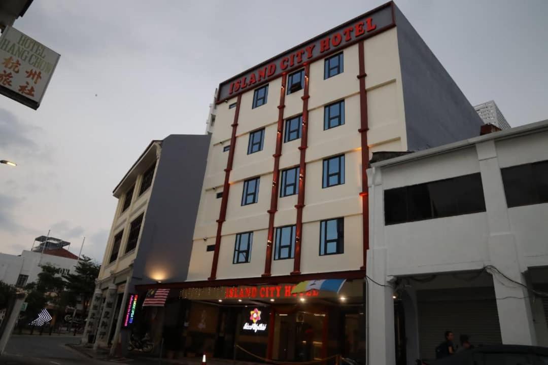 Capital O 90897 Island City Hotel 조지타운 외부 사진